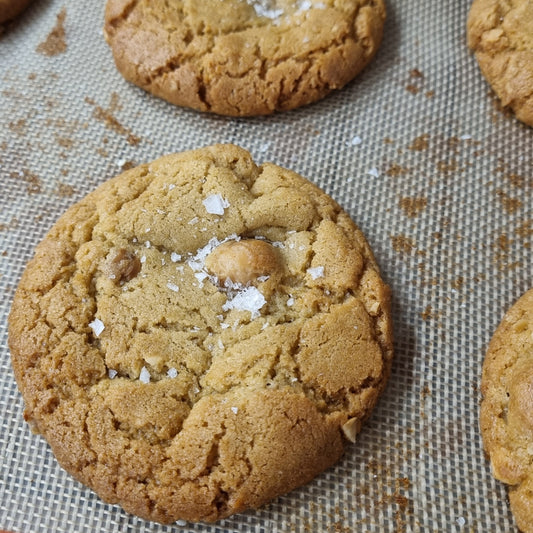 Roasted Macadamia and Salted Caramel Cookies